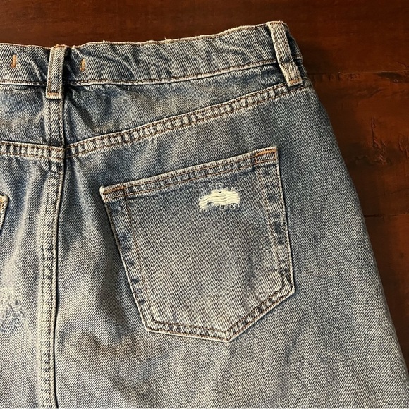 FREE PEOPLE We The Free Denim Mini Jean Skirt Raw Hem Button Fly Size 30 - Picture 9 of 13